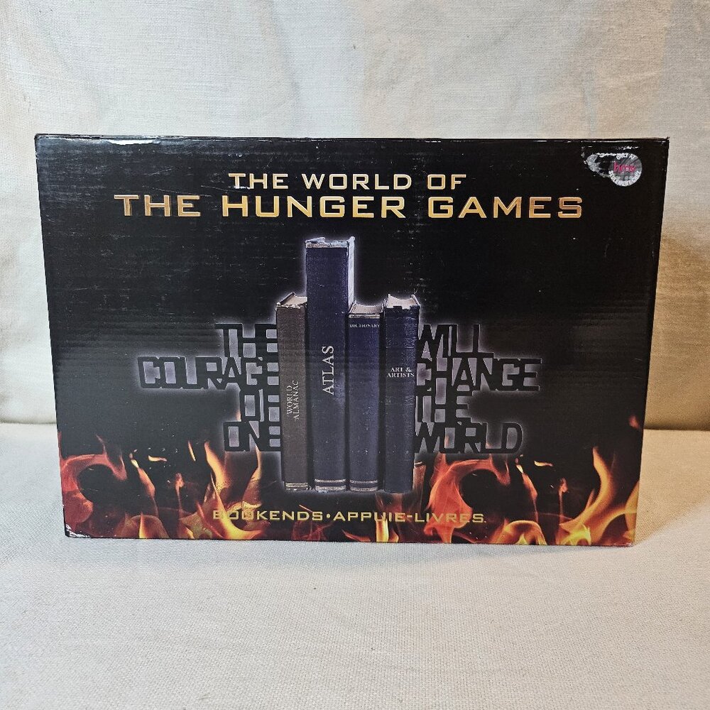 The World Of The Hunger Games - Bookends - Lionsgate 2015